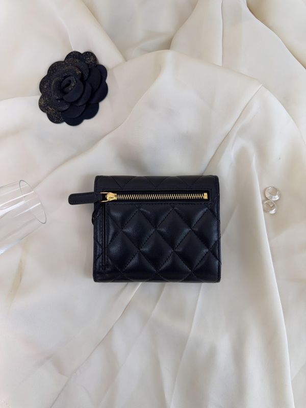 【99成新】CHANEL COCO 背面拉鍊三折短夾 