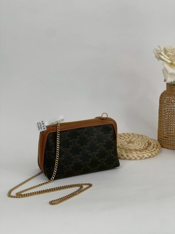 【分期0利率】CELINE TRIOMPHE貝殼包【95成新】 