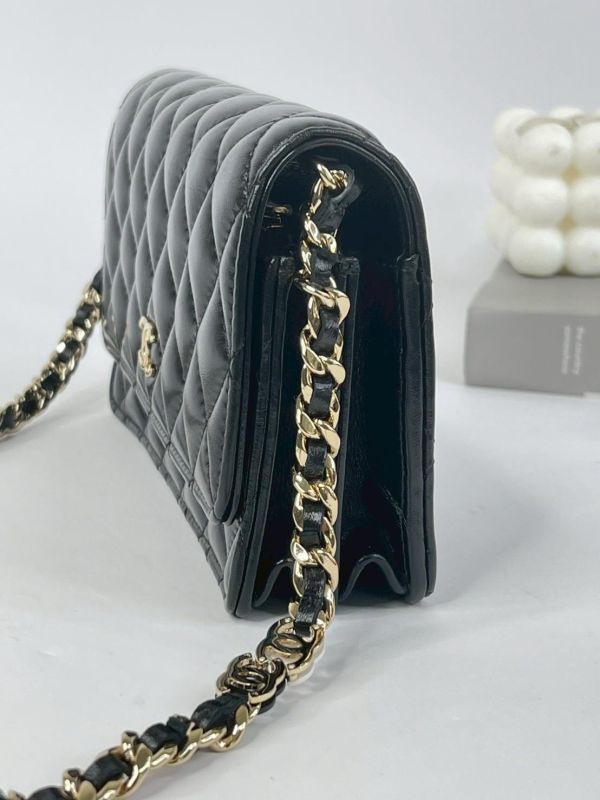 【99成新】CHANEL 24P 菱格紋黑白LOGO鍊 WOC 