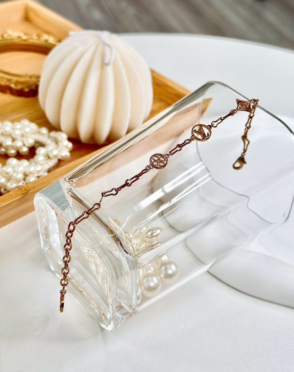 【6期0利率】【現金價15000】LV Forever Young 手鍊 