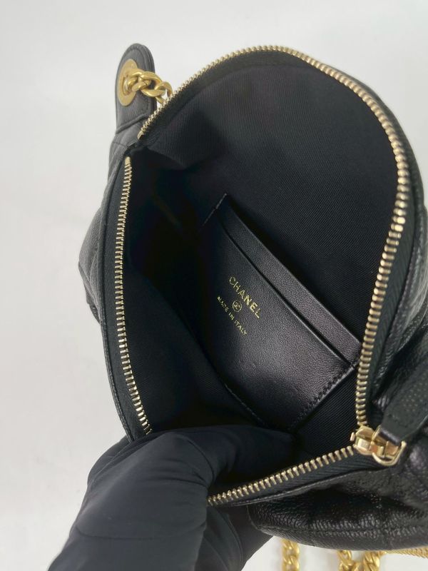 【未使用閒置品】CHANEL  24P愛心扣胸腰包 