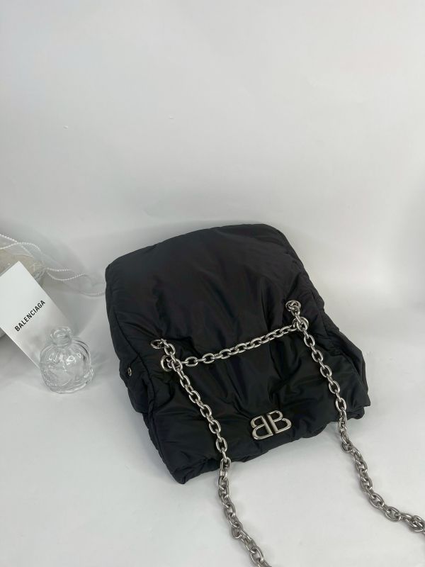 【9成新】BALENCIAGA MONACO 金屬BB LOGO尼龍翻蓋鍊包 