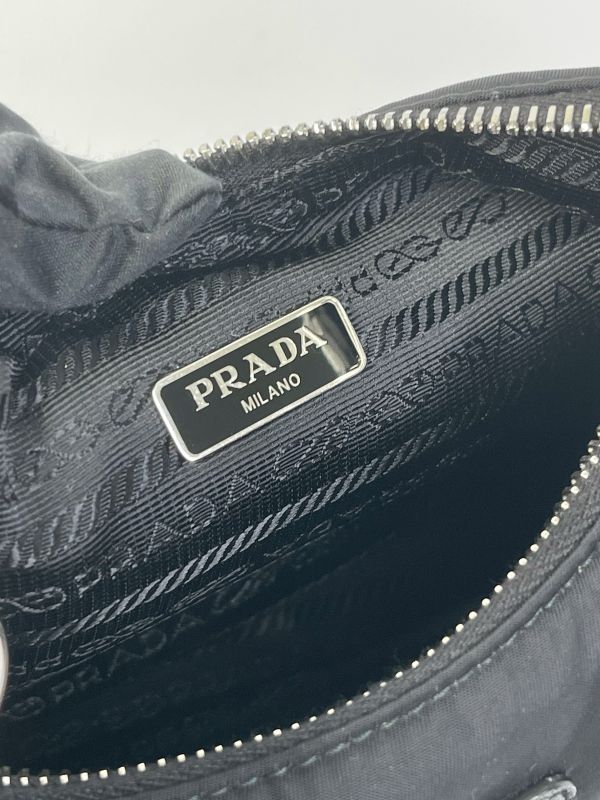 【9成新】PRADA Re-Edition 2005 Re-Nylon 手袋 
