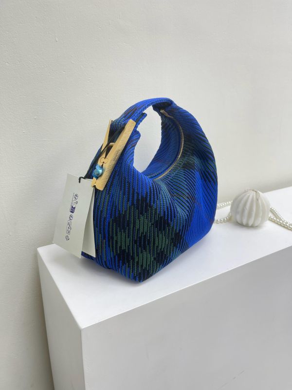 【全新品】BURBERRY 飯盒包 