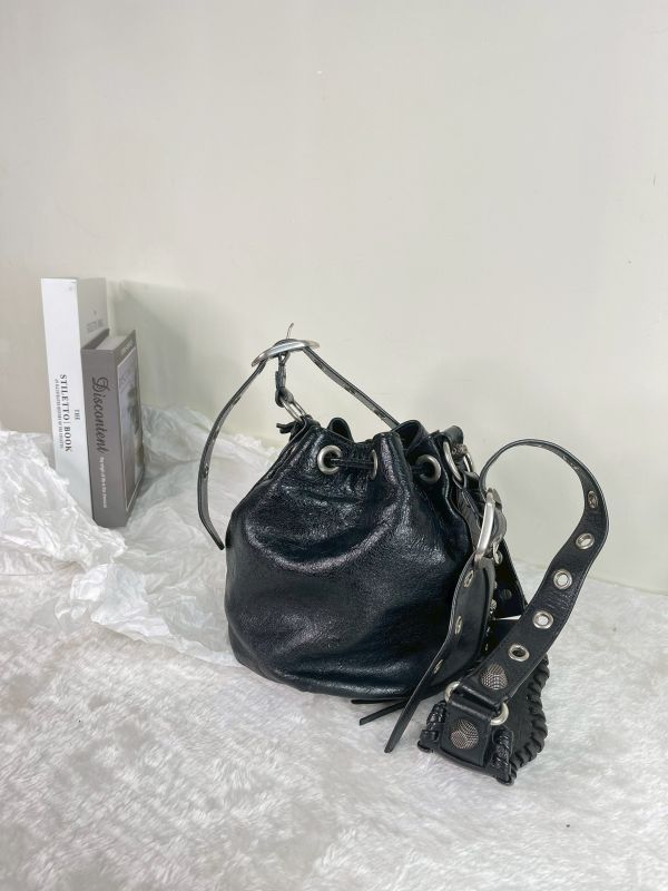 【分期0利率】BALENCIAGA LE CITY 迷你水桶包 【95成新】 