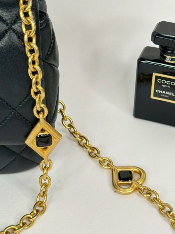 【分期0利率】CHANEL 23S琺瑯愛心珍珠鍊方胖【95成新】 