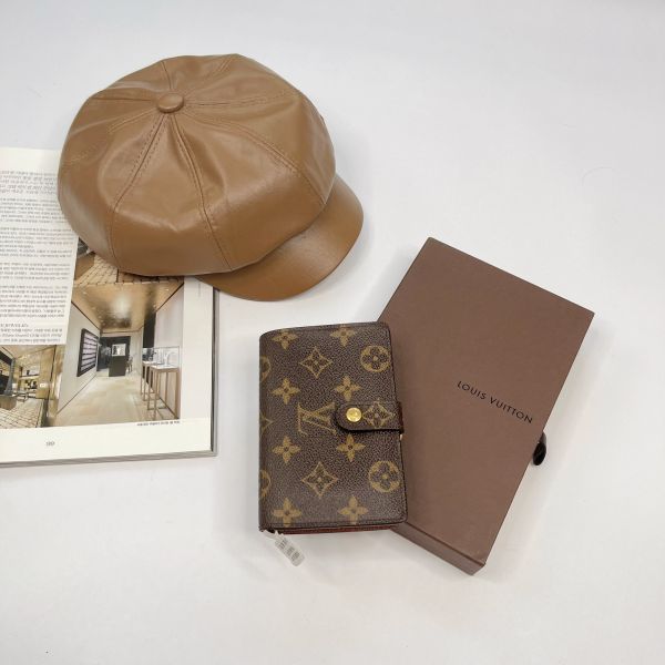 【12期0利率】LV  VTG老花零錢蝴蝶扣中夾【95成新】 