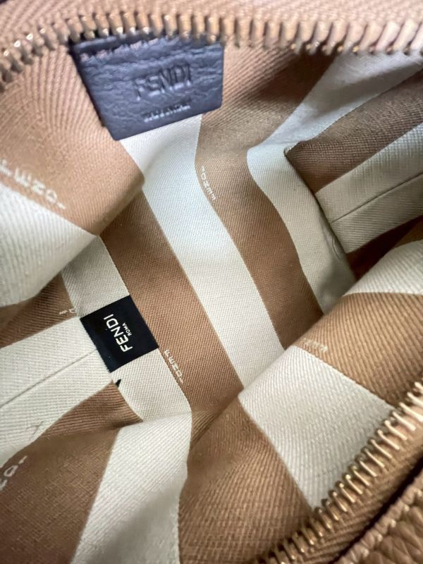 【95成新】FENDI 迷你款式Roll 