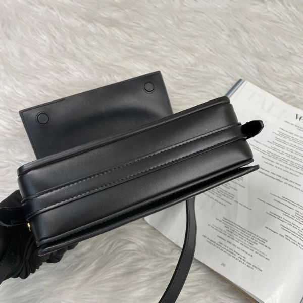 【12期0利率】 burberry Grace方胖斜背包【9成新】 