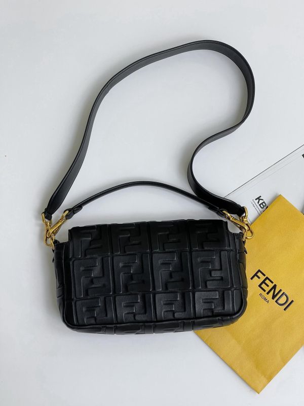 【95成新】FENDI Baguette 法棍包 中號 