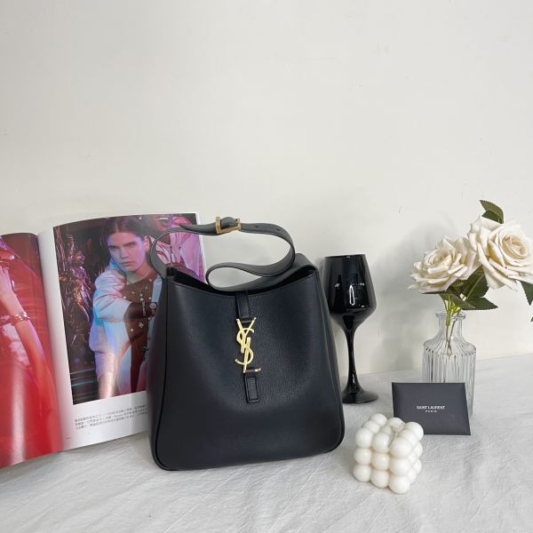 【12期0利率】YSL LE 5 À 7荔枝皮HOBO【95成新】 