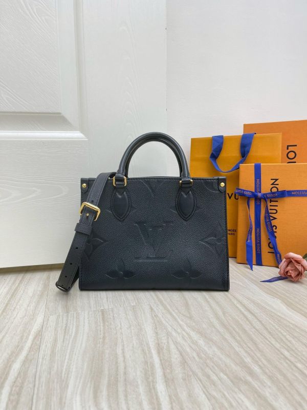 【95成新】LV ON THE GO PM 