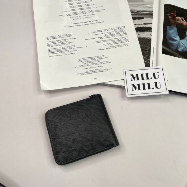 【9.5成新】【12期0利率】ZIPPED BI-FOLD WALLET拉鍊零錢包 