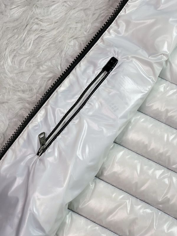 【分期0利率】MONCLER Ragot 羽絨連帽背心【全新品】