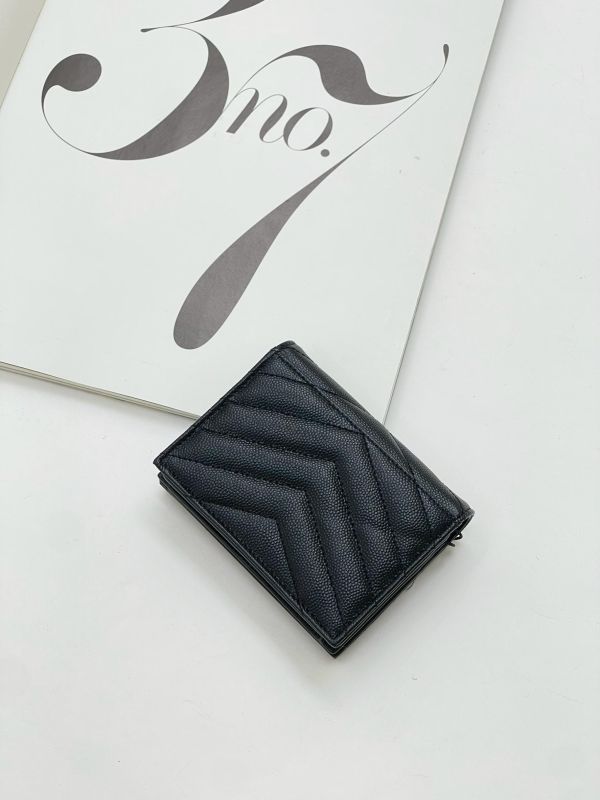 【95成新】YSL 魚子醬對開短夾 