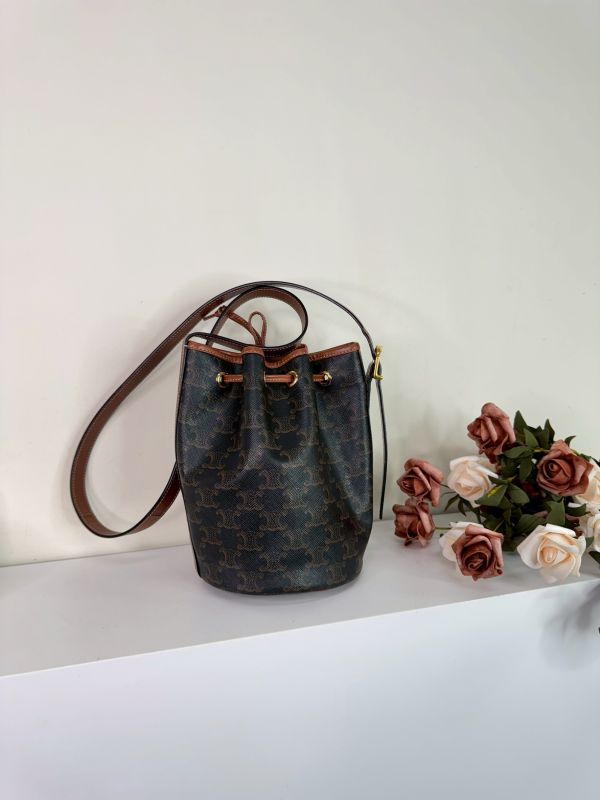 【分期0利率】CELINE TRIOMPHE 帆布小型抽繩水桶【9成新】 