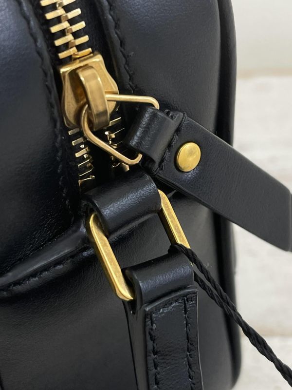 【95成新】YSL LOULOU 山形紋相機包 