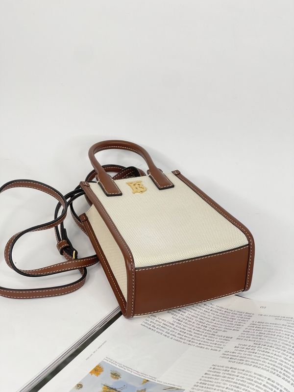 【分期0利率】BURBERRY 迷你FRANCES斜背手機包【99成新】 