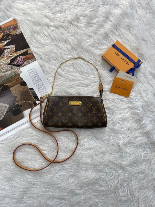 【分期0利率】LV EVA 小金牌兩用肩背包【9成新】 