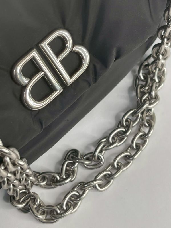 【9成新】BALENCIAGA MONACO 金屬BB LOGO尼龍翻蓋鍊包 