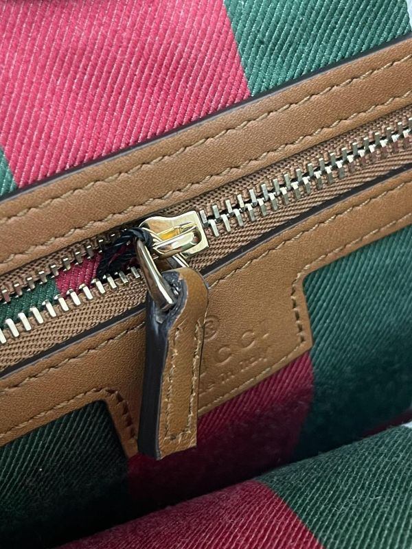 【全新品】GUCCI GG Emblem系列 中號肩背包 