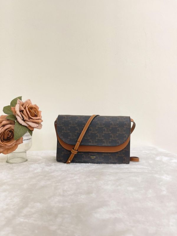 【95成新】CELINE TRIOMPHE凱旋門 STRAP WOC 