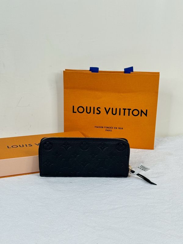 【分期0利率】LV Clémence 拉鍊皮革壓紋長夾【全新品】 
