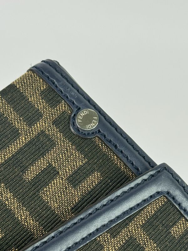 【9成新】FENDI Mini Soft Trunk 老花斜背包 