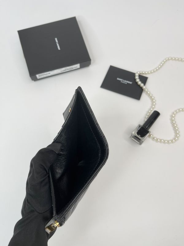 【分期0利率】YSL monogram粒面壓紋皮革兩摺錢包【9成新】 