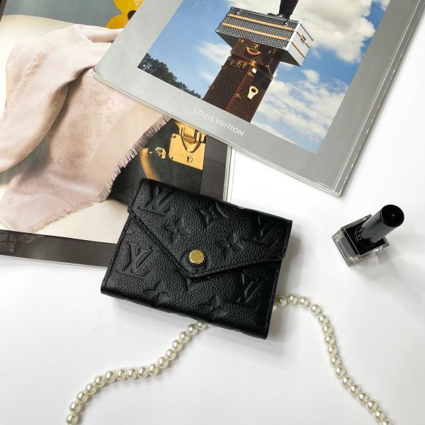 【12期0利率】LV壓紋三摺短夾【全新閒置】 