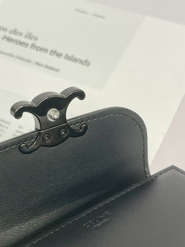 【分期0利率】CELINE 亮面牛皮革TRIOMPHE三折短夾 【95成新】 