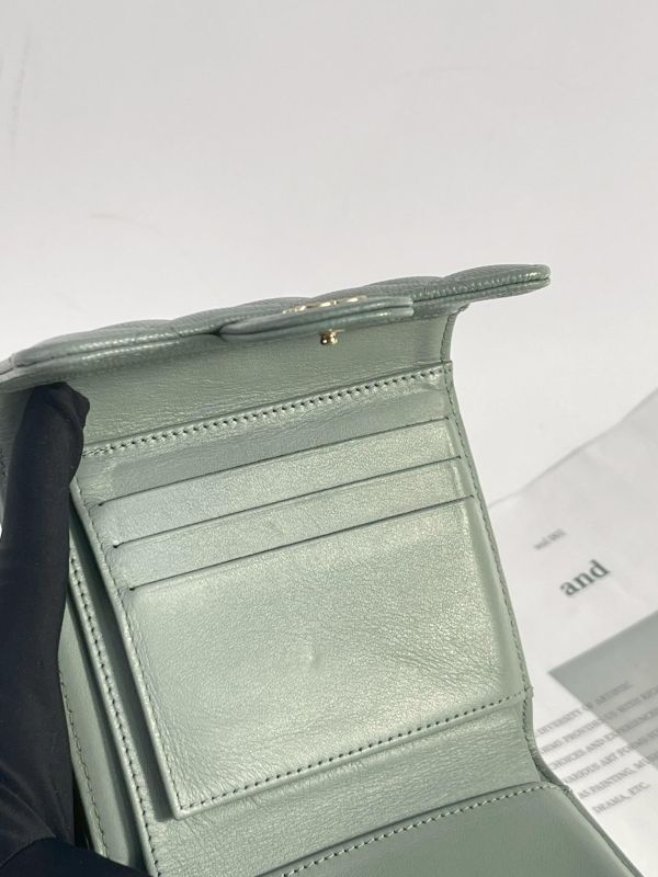 【9成新】CHANEL COCO 背面拉鍊三折短夾 