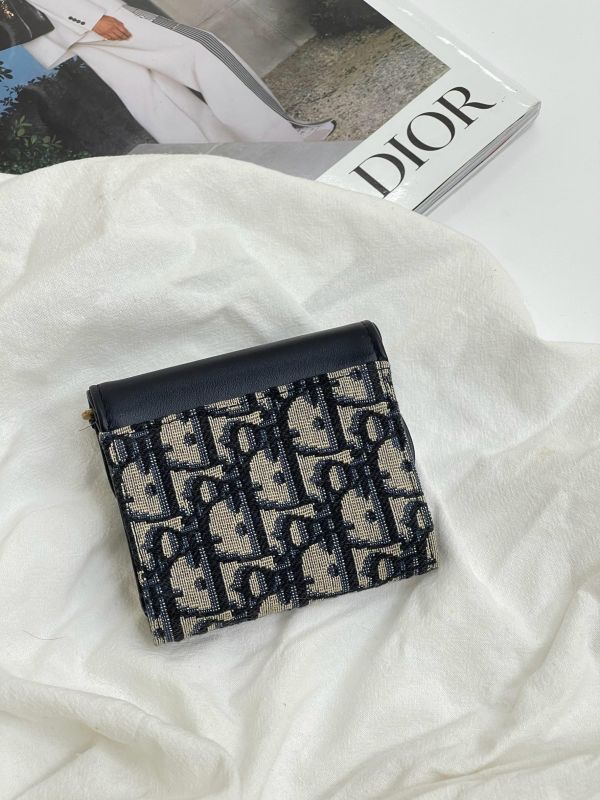 【閒置新品】Dior Saddle Lotus三折短夾 
