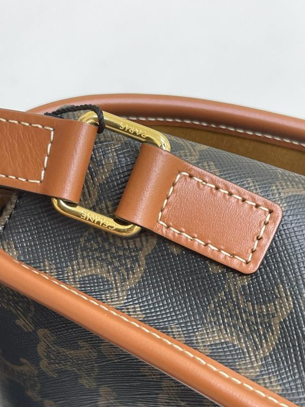 【95成新】CELINE Triomphe帆布中型Folco手袋 