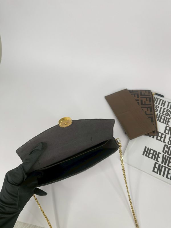 【分期0利率】FENDI F IS FENDI三合一WOC【9成新】 