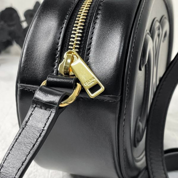 【分期0利率】CELINE CUIR TRIOMPHE OVAL 皮革大月餅包【9成新】 
