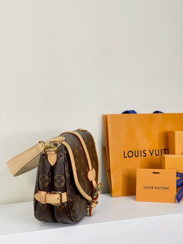 【分期0利率】LV Saumur BB【95成新】 