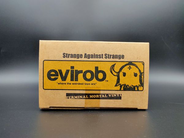 MEDICOM TOY evirob 牛角人 DEVILROBOTS 軍團新兵 黃頭黑身 WCC16紀念 300體限定 中古品-S級 