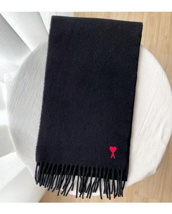 日本 AMI 小愛心圍巾 日本 AMI 小愛心圍巾