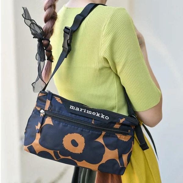日本 Marimekko” Crossbody Shoulder bag肩背包 日本 Marimekko” Crossbody Shoulder bag肩背包