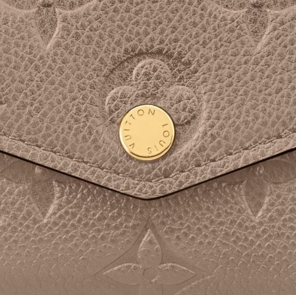 日本 LOUIS VUITTON LV M82256 SARAH 經典Monogram壓紋牛皮釦式信封長夾 日本 LOUIS VUITTON LV M82256 SARAH 經典Monogram壓紋牛皮釦式信封長夾