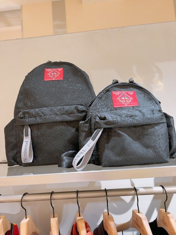 日本 Vivienne Westwood 壓紋 後背包 日本 Vivienne Westwood 壓紋 後背包