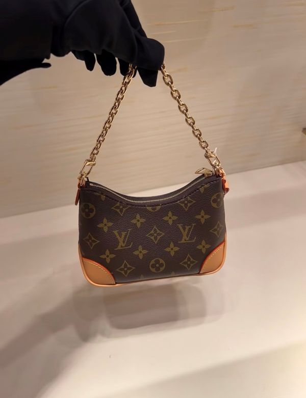 日本LV 牛角包 M25519 Nano Boulogne 日本LV 牛角包 M25519 Nano Boulogne