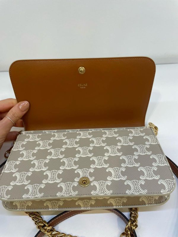 日本Celine 凱旋門老花翻蓋肩背包 日本Celine 凱旋門老花翻蓋肩背包