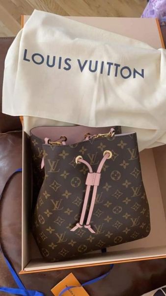 LOUIS VUITTON LV M44022 Neonoe Monogram水桶包 LOUIS VUITTON LV M44022 Neonoe Monogram水桶包