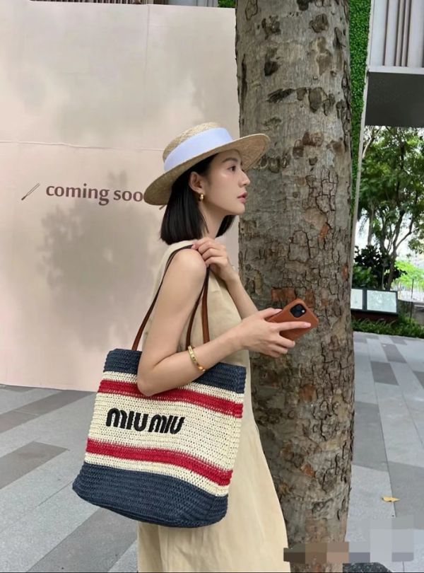 日本 miumiu 夏日編織包 日本 miumiu 夏日編織包