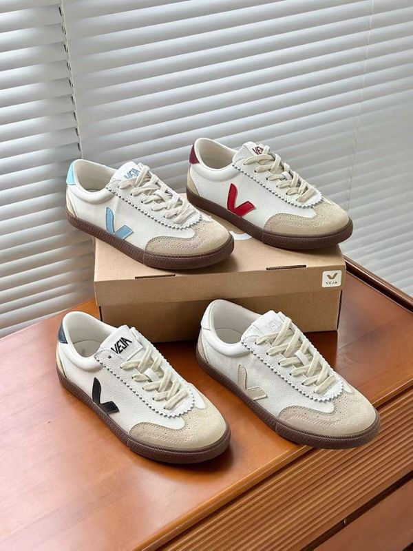 日本 VEJA 很優雅的V字系列休閒鞋 日本 VEJA 很優雅的V字系列休閒鞋