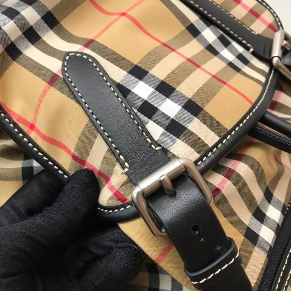 BURBERRY OUTLET經典格纹拼皮革後背包(售價已折) 經典格纹拼皮革後背包