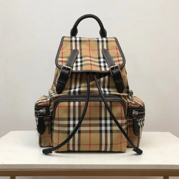 BURBERRY OUTLET經典格纹拼皮革後背包(售價已折) 經典格纹拼皮革後背包