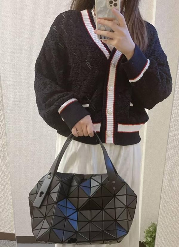 日本 黑色 BAOBAO 波士頓霧面拉鍊手提包 日本 黑色 BAOBAO 波士頓霧面拉鍊手提包